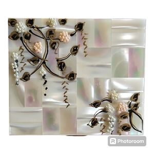 Vintage 1950's Marhill Mother of Pearl Compact
